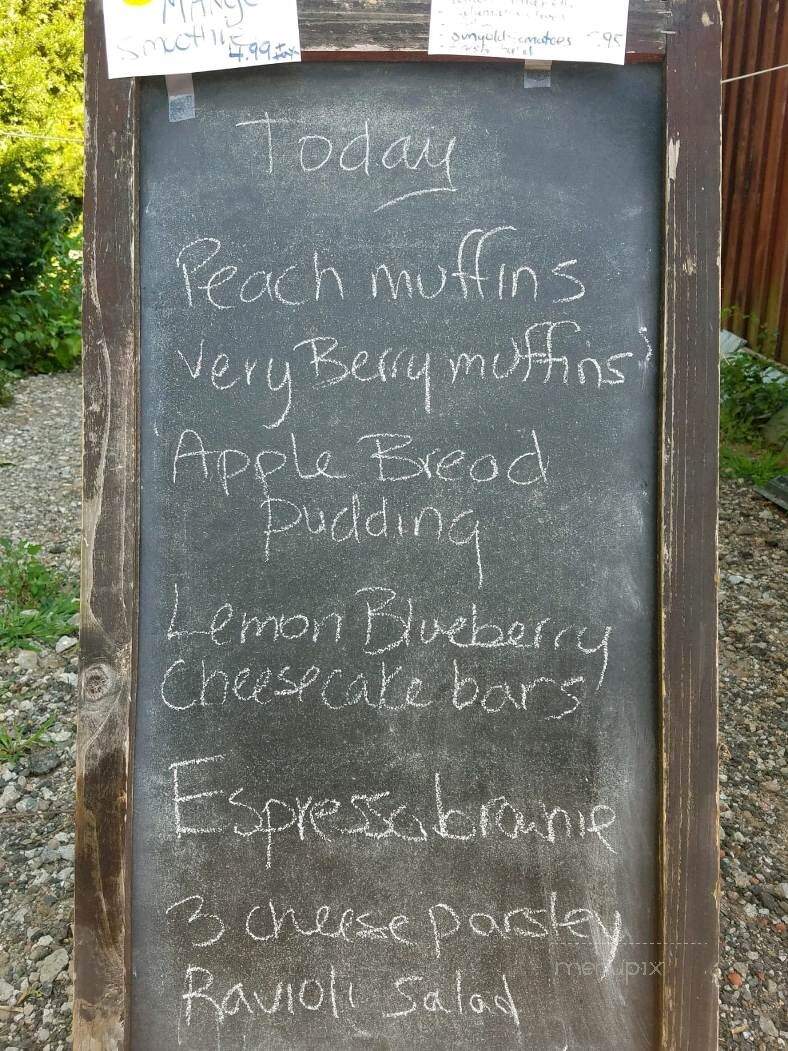 The Apple Place - East Longmeadow, MA